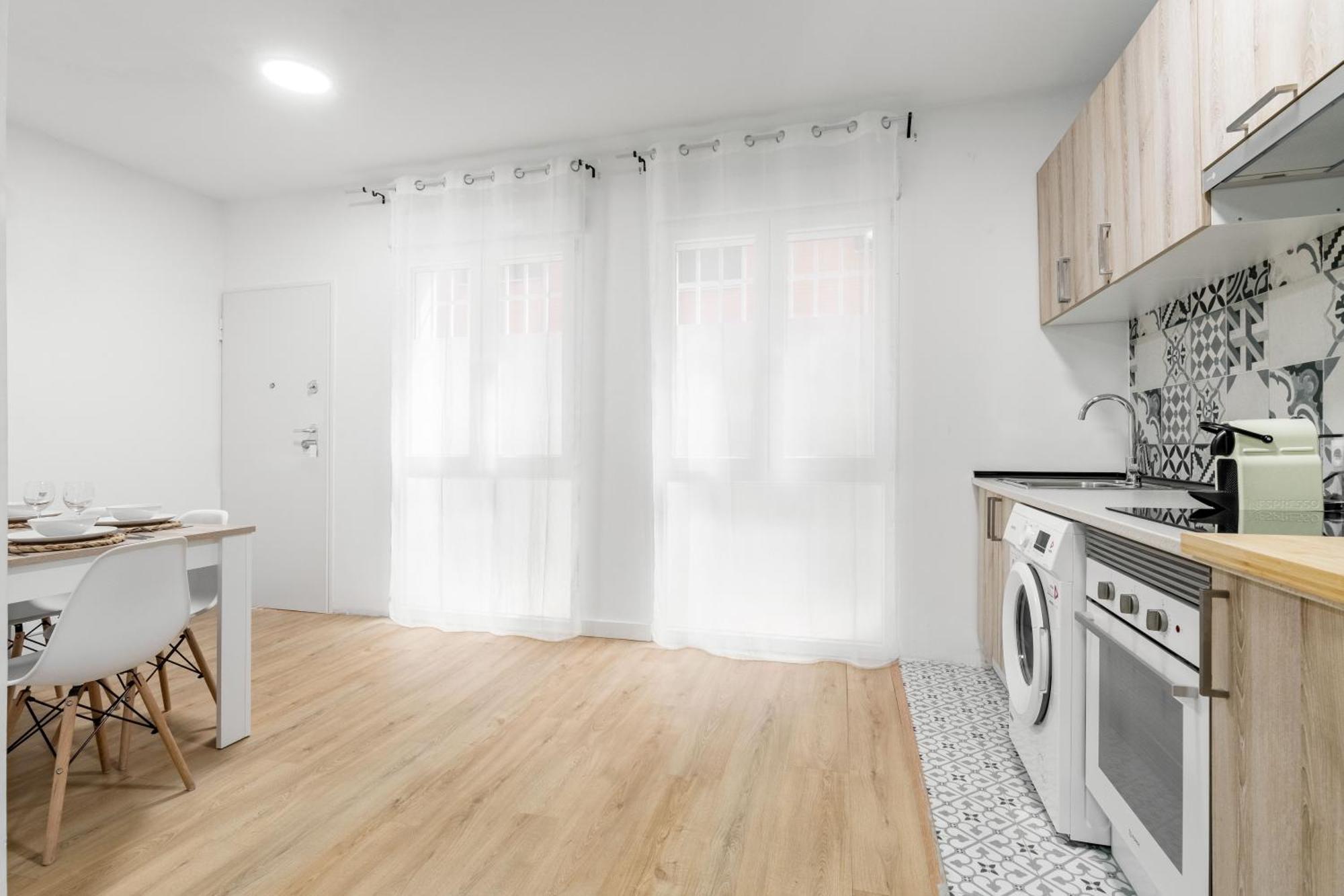 Charming Lucero Apartment Madrid Luaran gambar