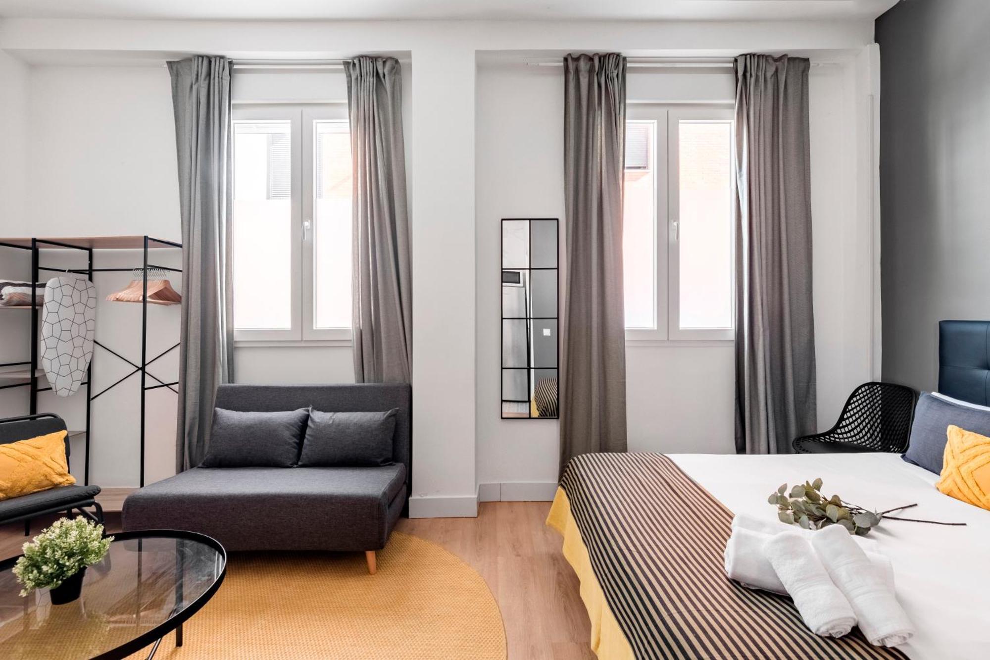 Charming Lucero Apartment Madrid Luaran gambar
